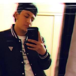 Meet your Posher, Luis javier